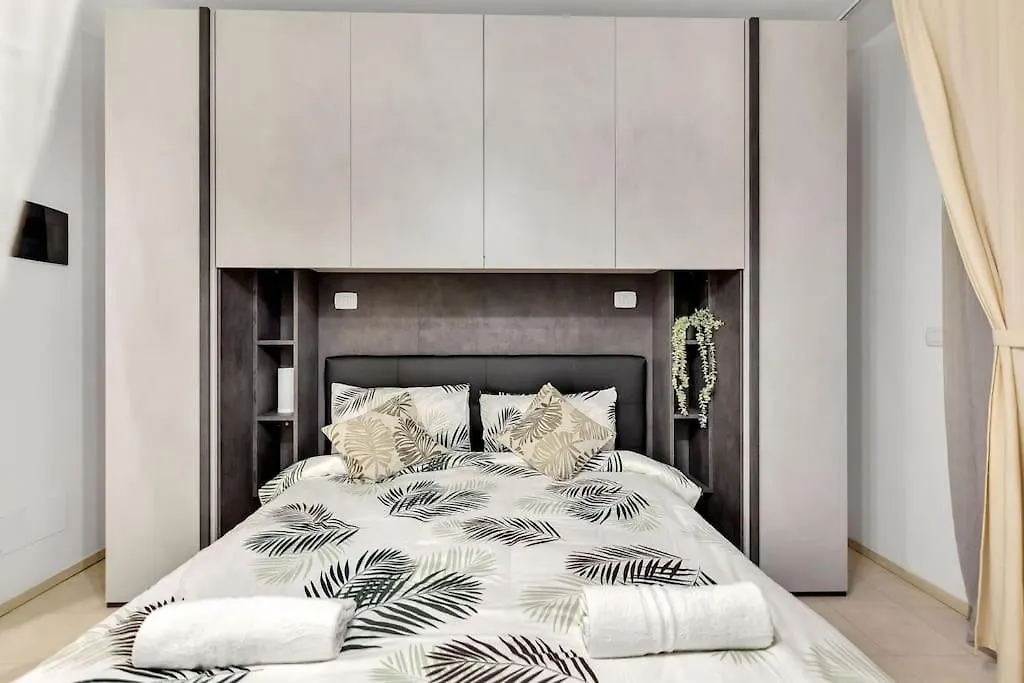 Private Parking-Terrace10 Min To Linate Airport Apartment Milan